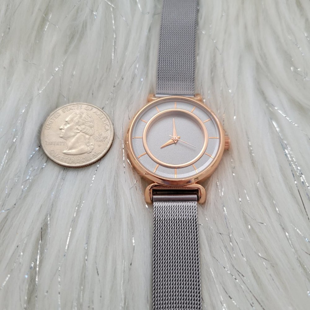 Two-Tone Mesh Metal Watch - Picture 3 of 7
